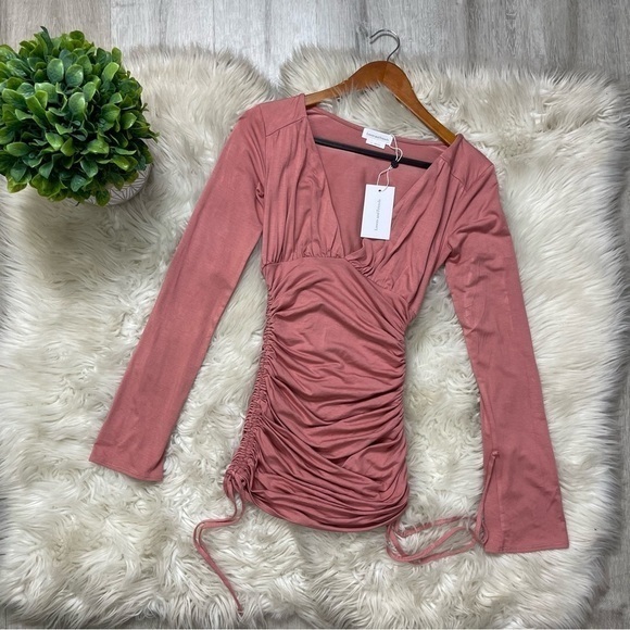 Lovers + Friends Willow‎ Dress in Rose Pink - Picture 2 of 9